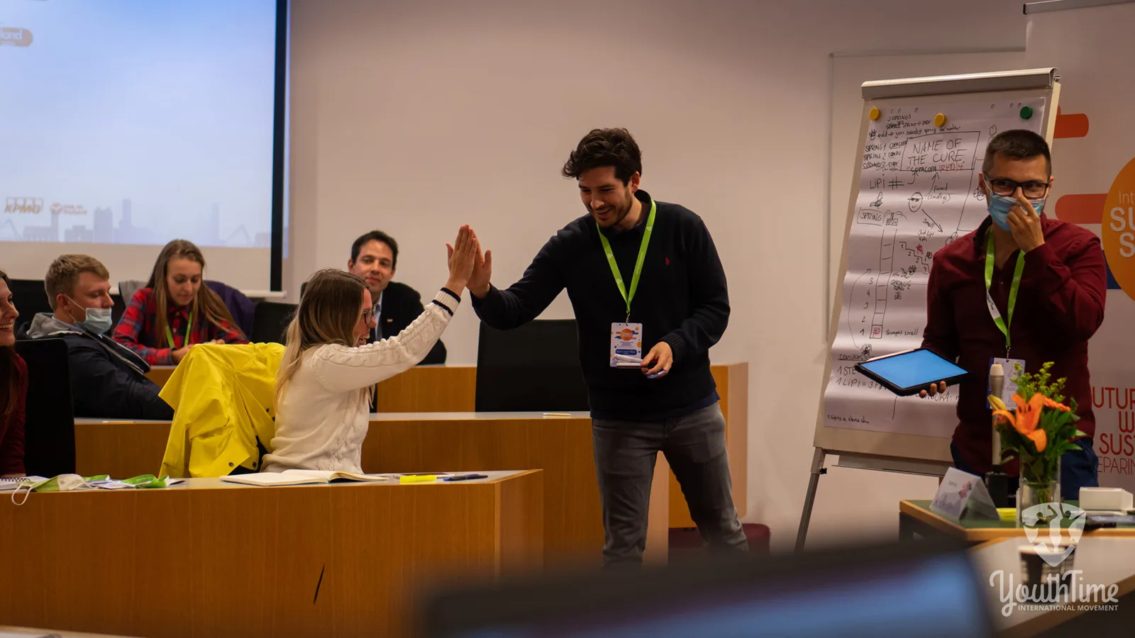 Nelson Inno, education consultant, leading a training session